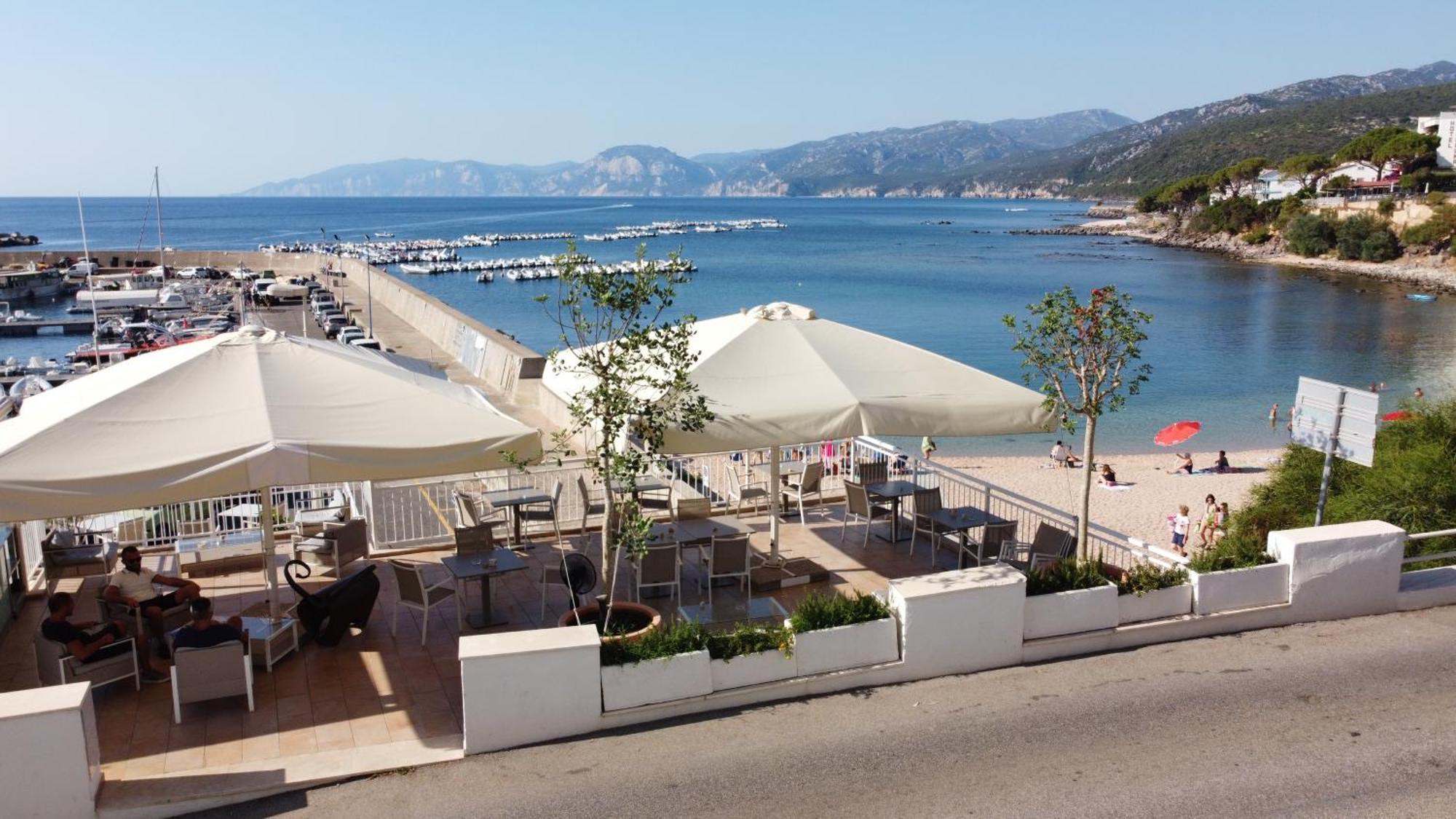 Bue Marino Hotel & Roof Lounge Cala Gonone Ngoại thất bức ảnh